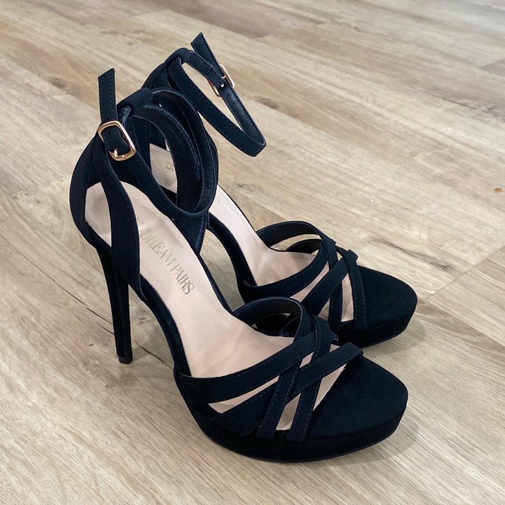 NEW Women’s Dream Pairs Platform Stilettos
